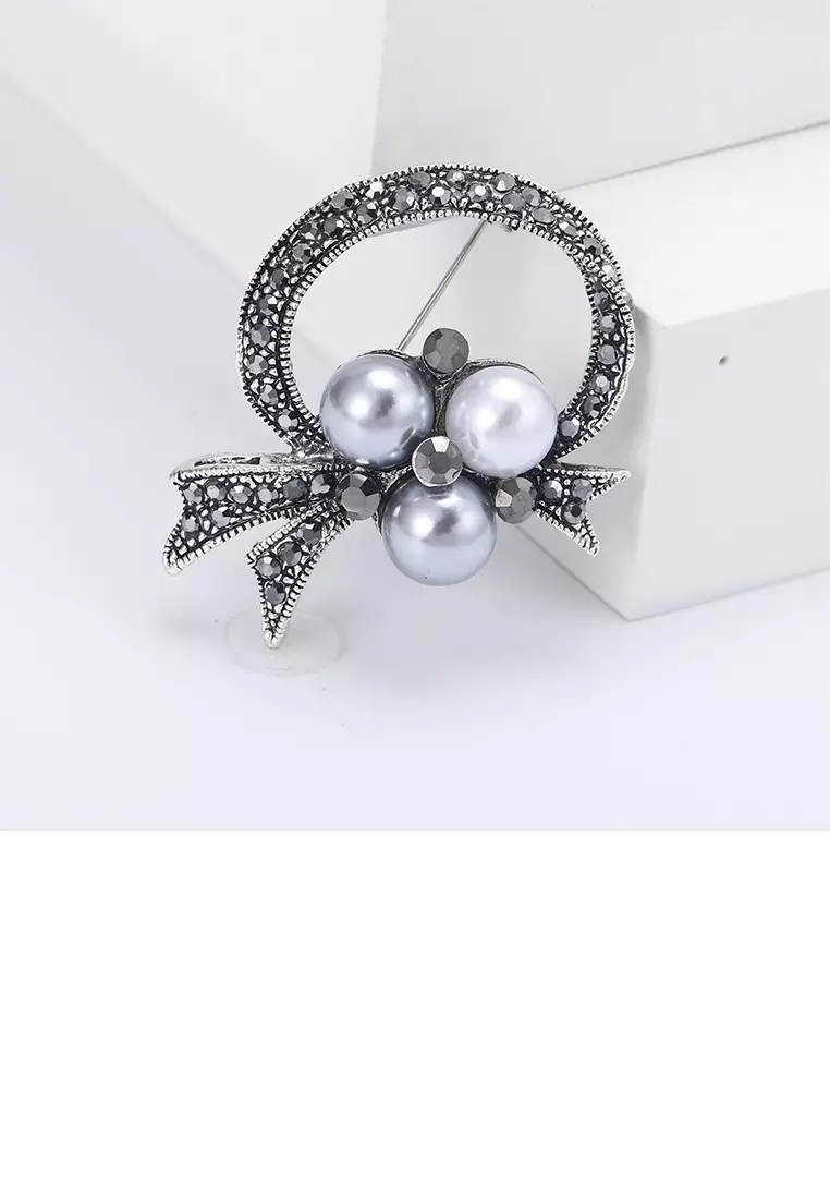 Pearl Brooch Ladies Brooches Online Buy SANNIDHI Pearl Brooch For