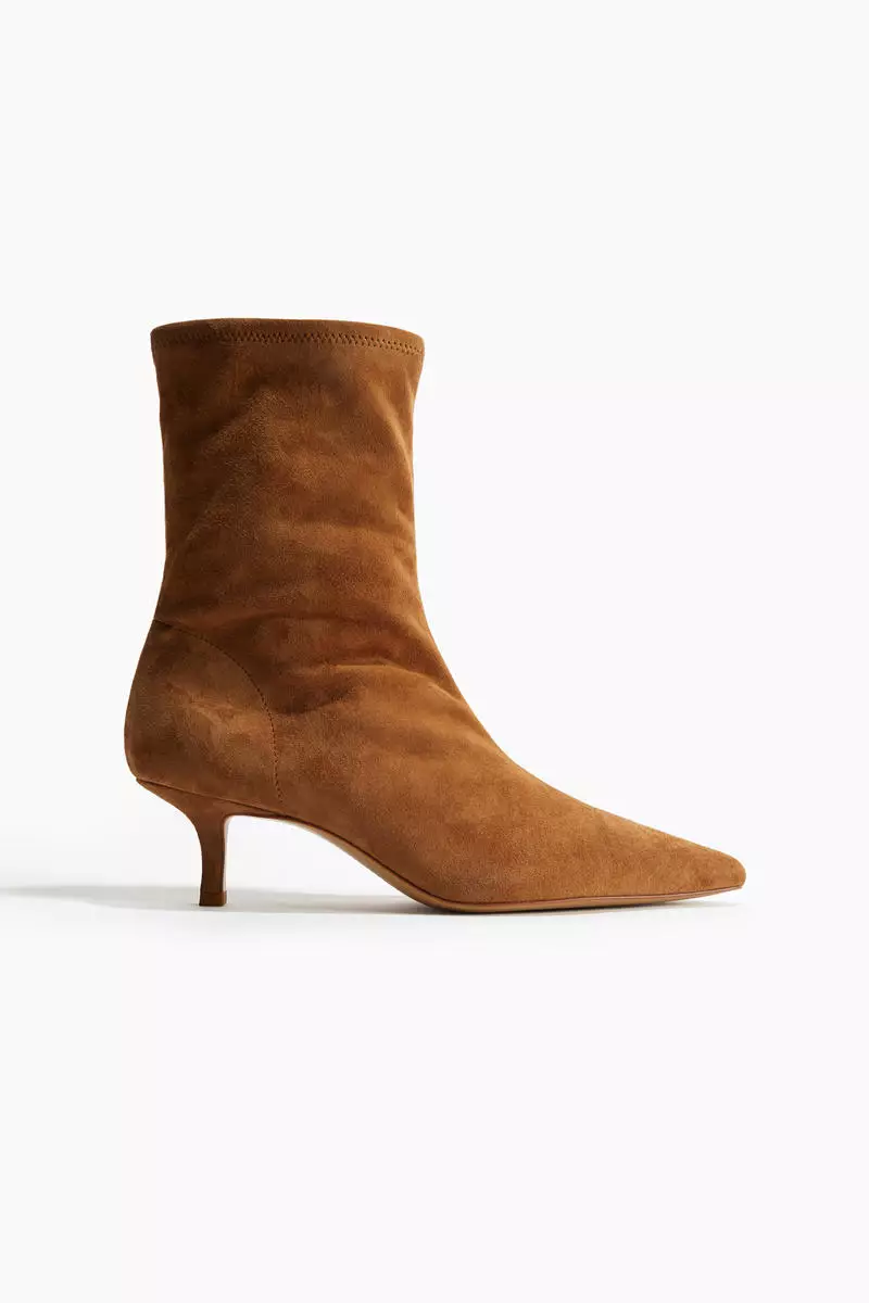 Discount on H&M  shoes - SKU: Suede sock boots