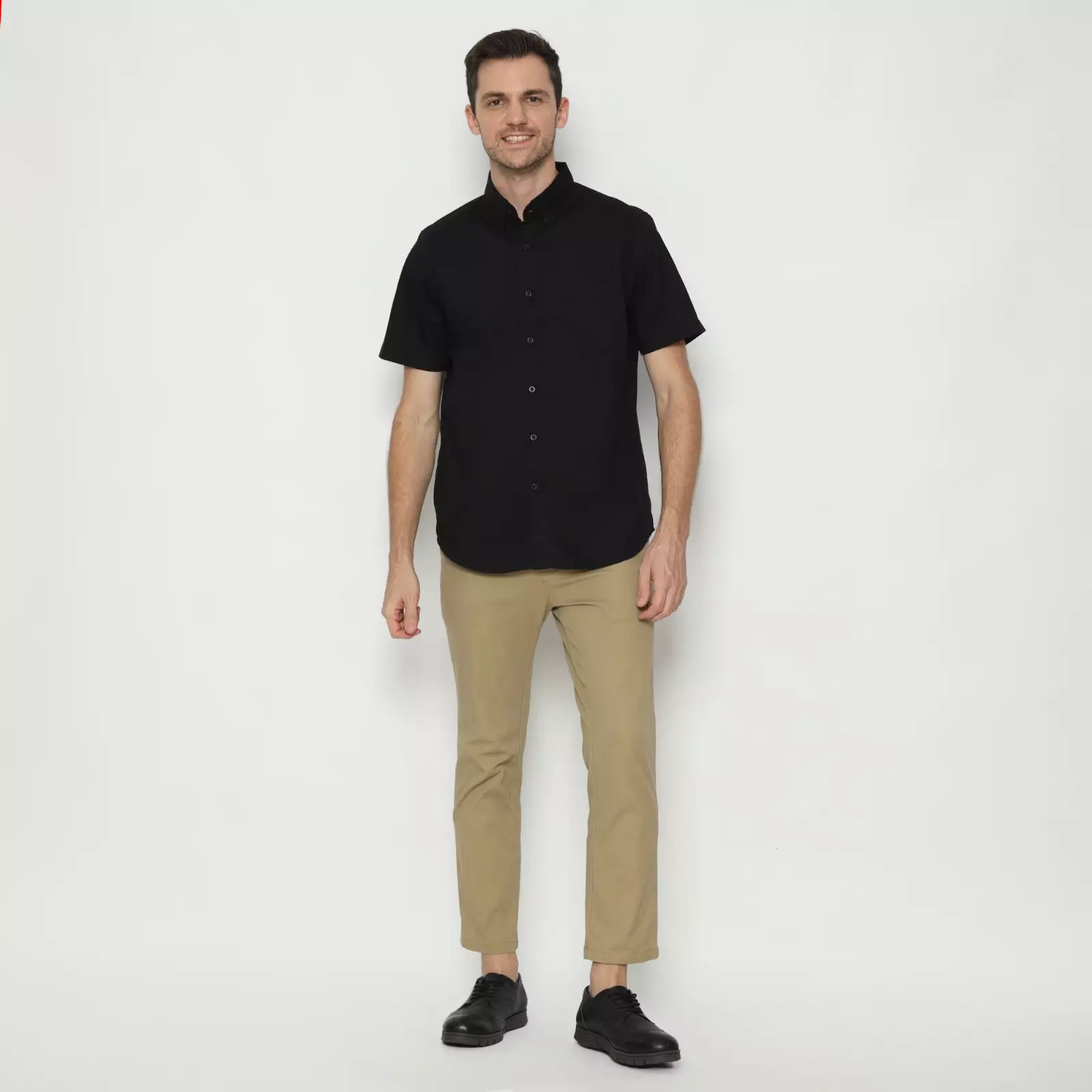 Platini Kemeja Basic Pria Lengan Pendek Katun Poplin Hitam 63302
