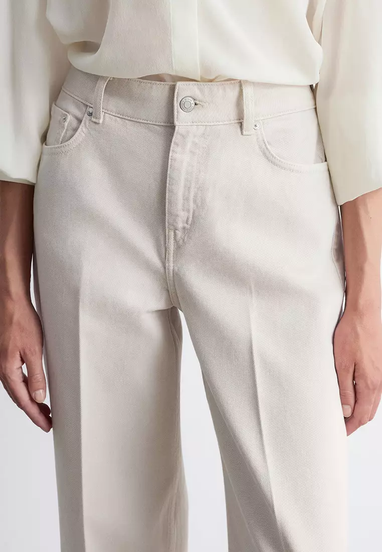 Tapered Jeans