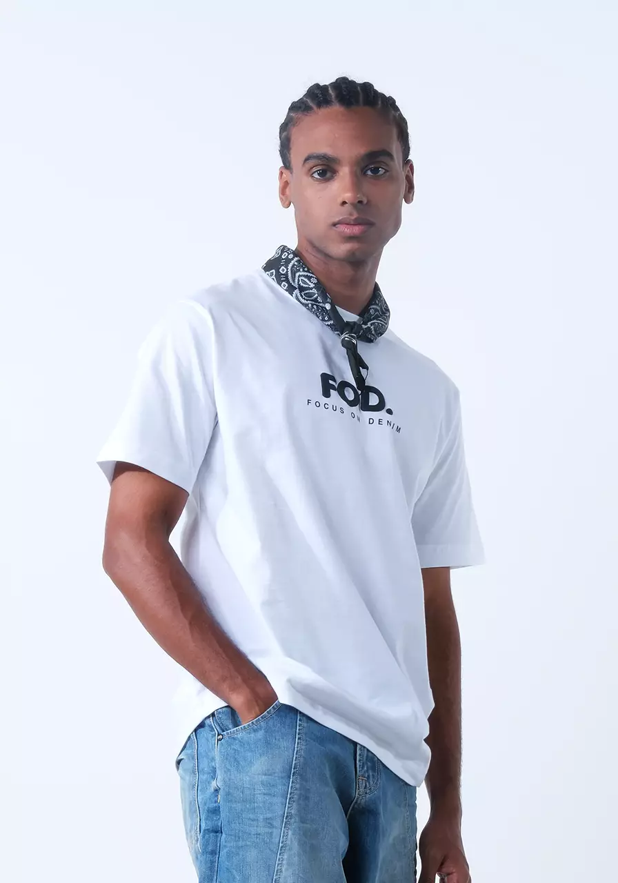 Kaos Pria Regular Bas White