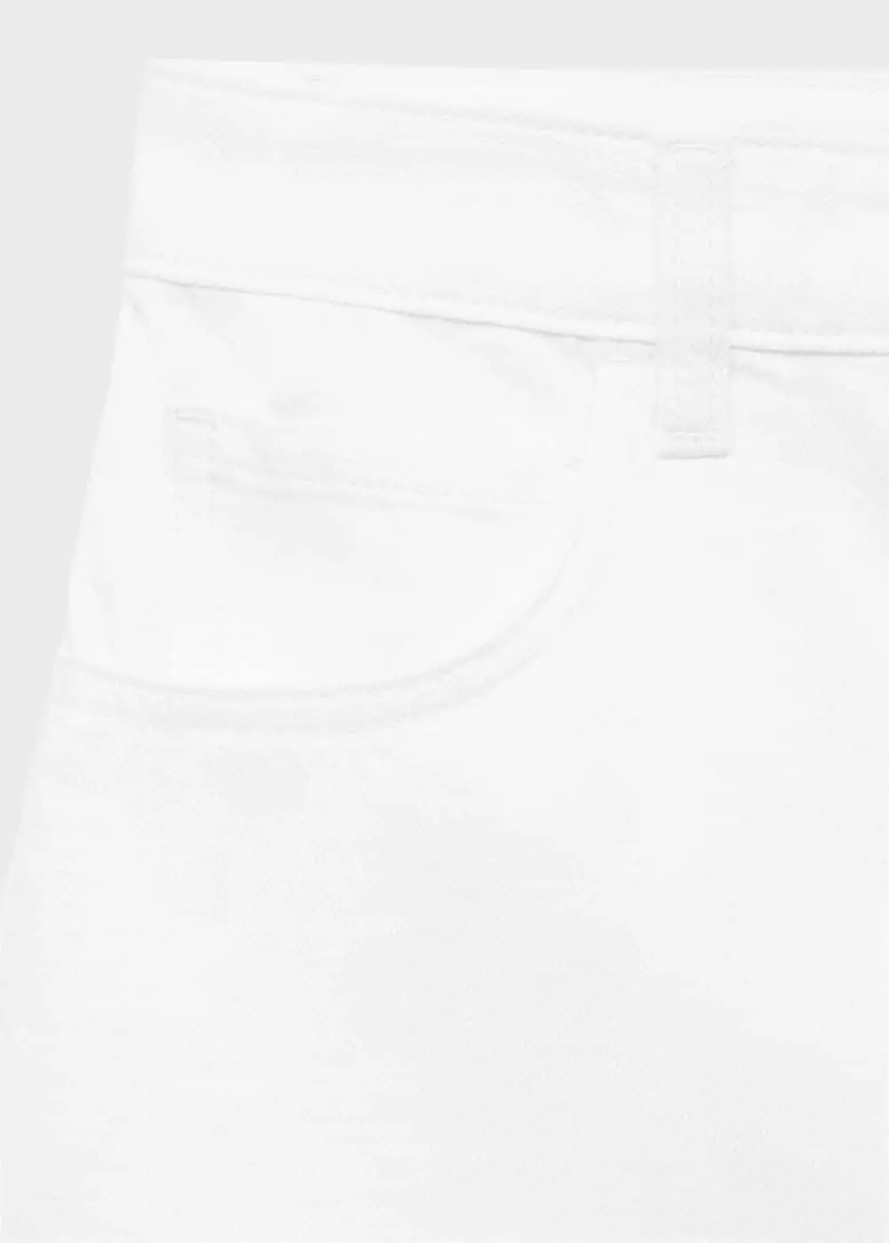 Celana pendek denim lurus berpinggang tinggi