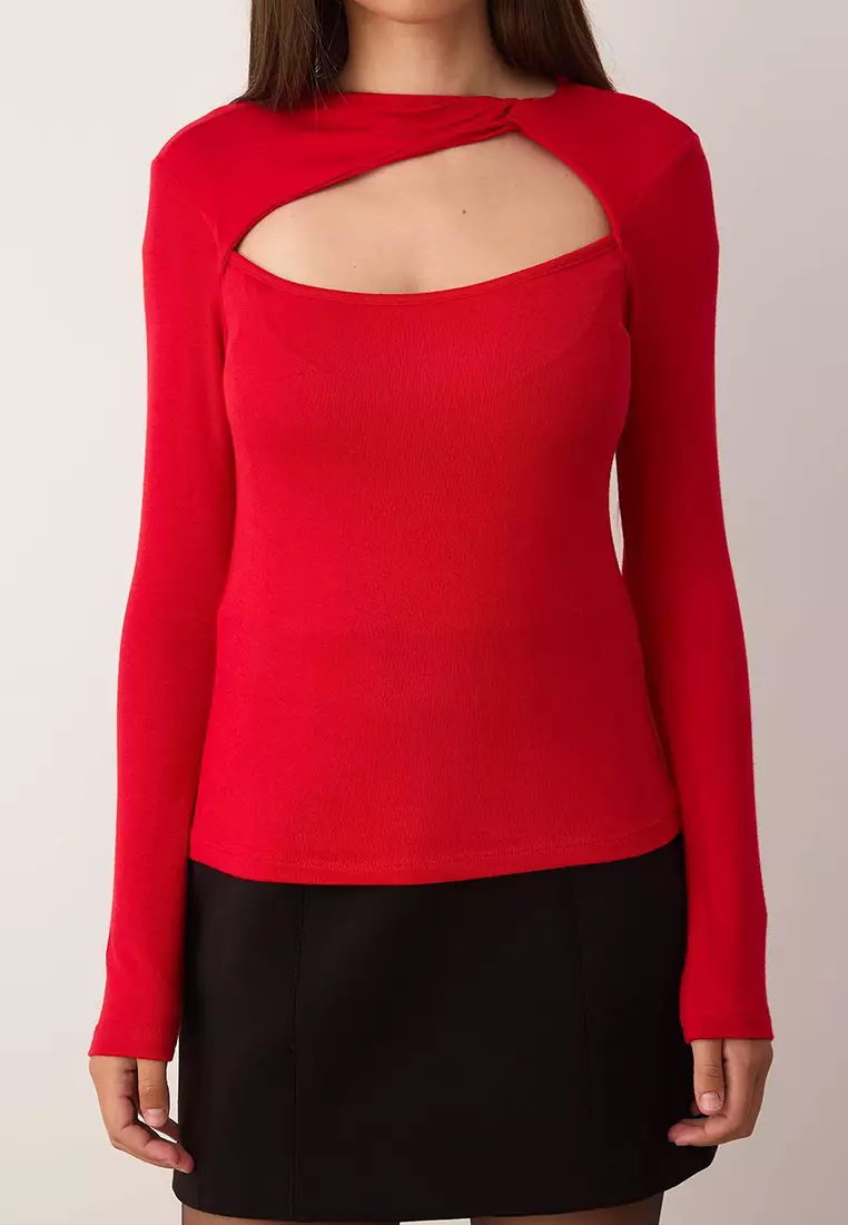 Red Cut Out Detailed Body-Smoothing Soft Touch Flexible Knitted Blouse Twoaw26Bz00126