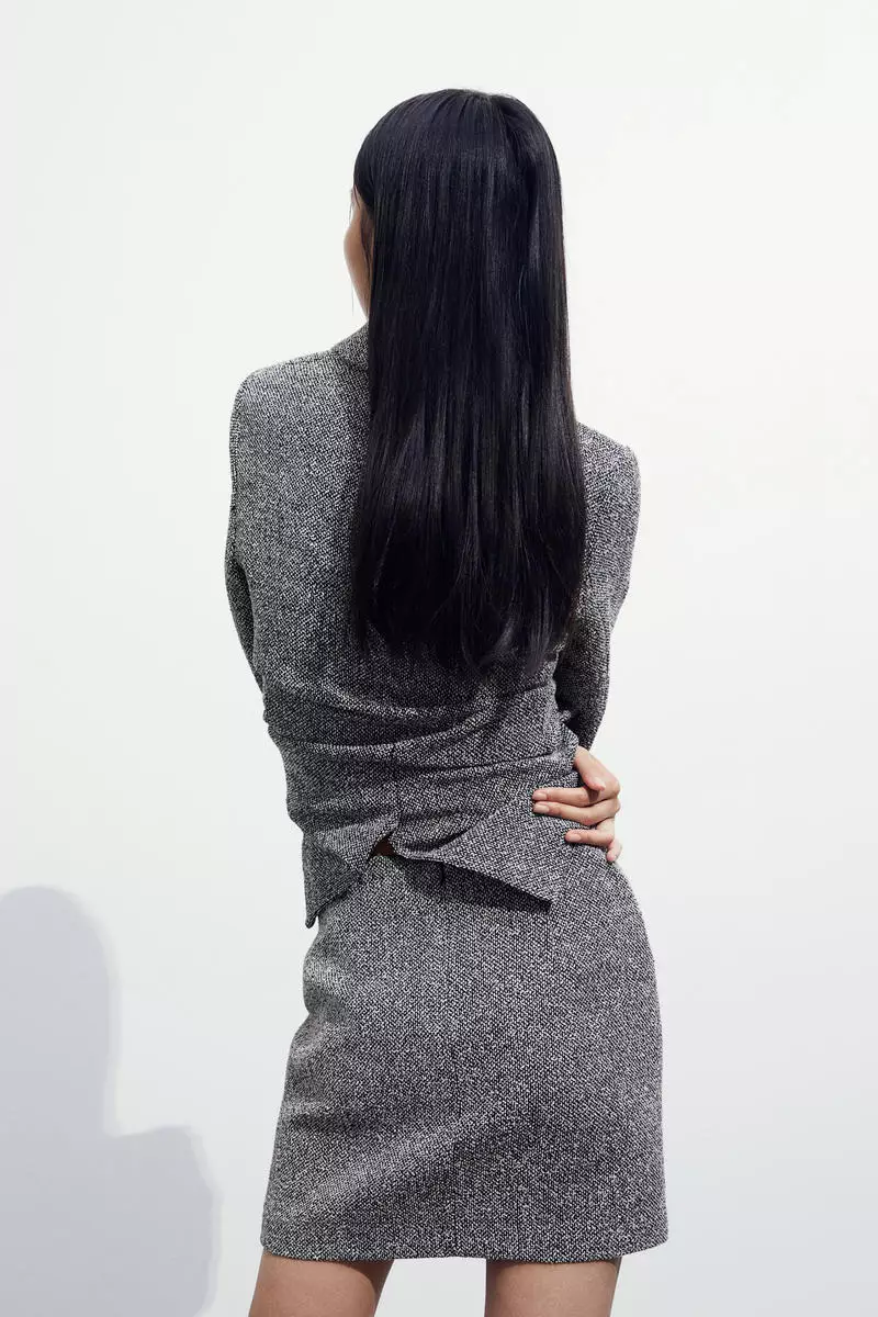 Textured mini skirt