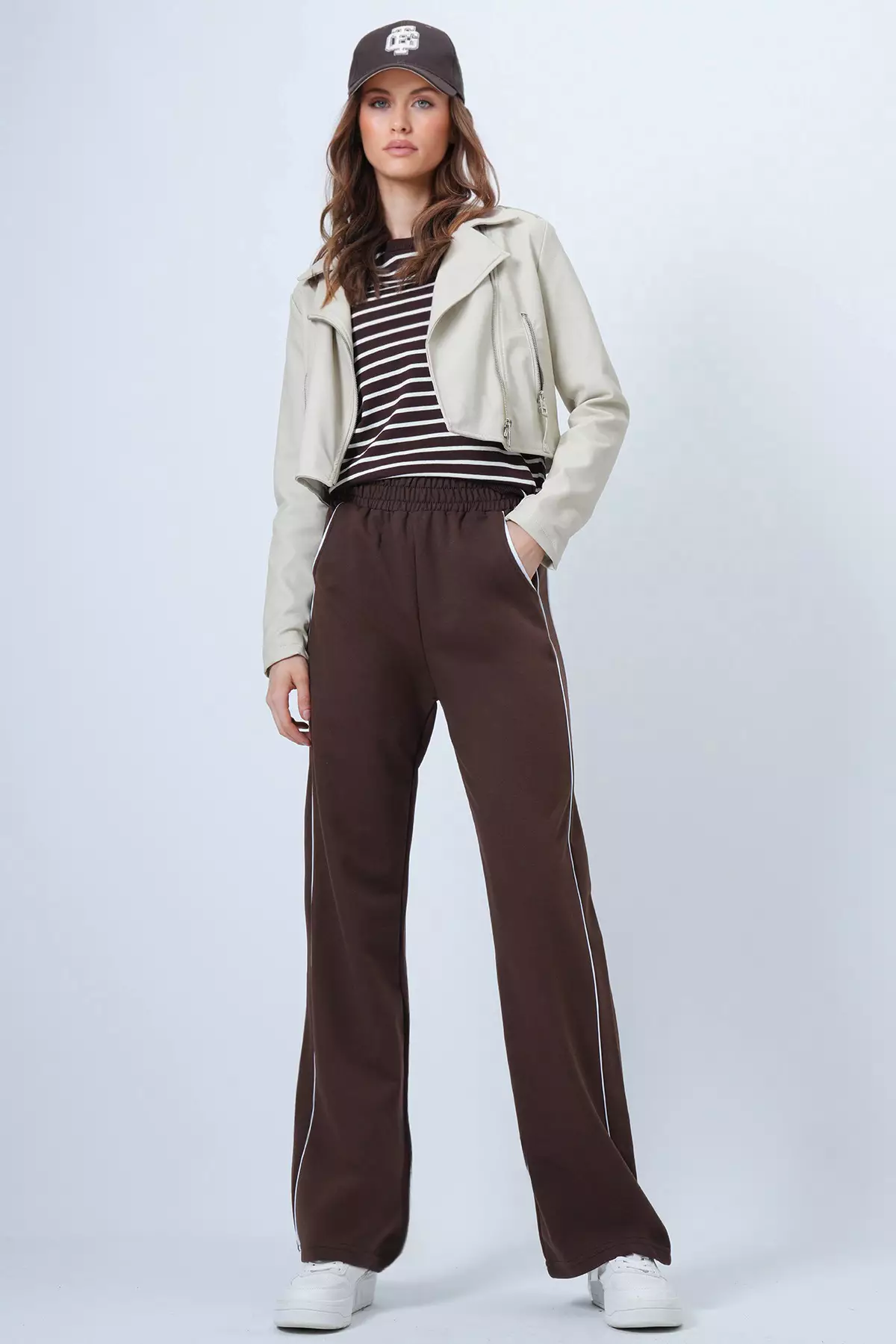Brown Wide Leg Sweatpants With Piping Detail And Elastic Waist Alc-X14611