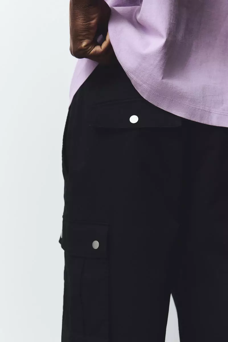Loose Fit Cargo trousers