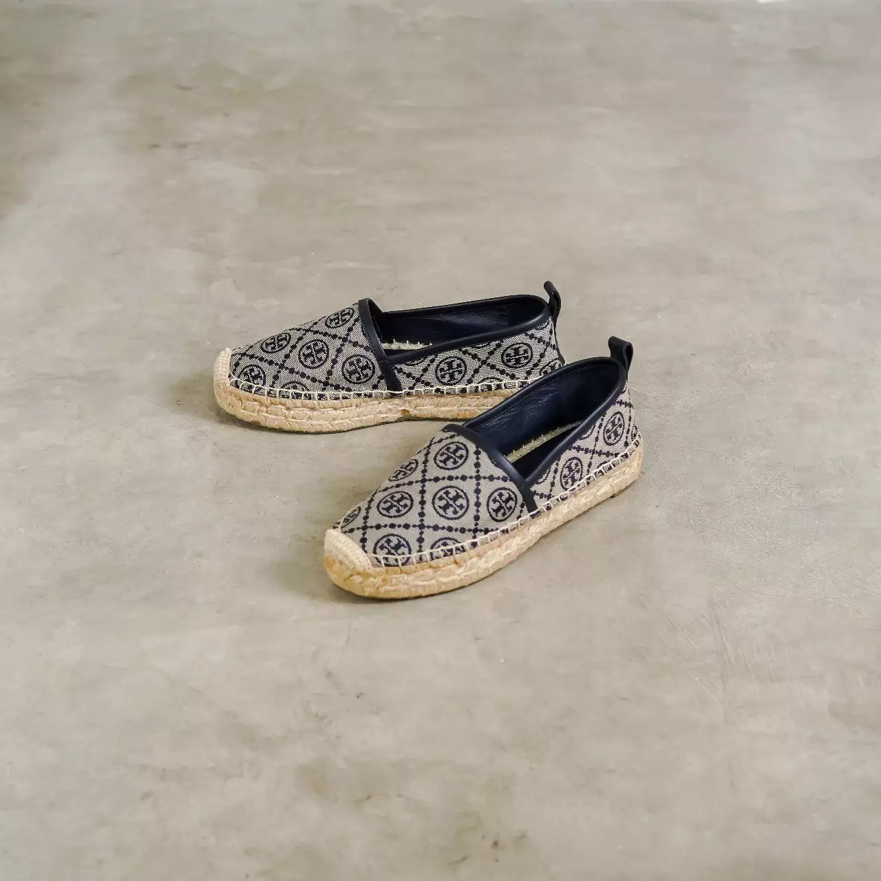Sepatu TORY BURCH MONOGRAM NAVY ESPADRILLES 100% ORIGINAL