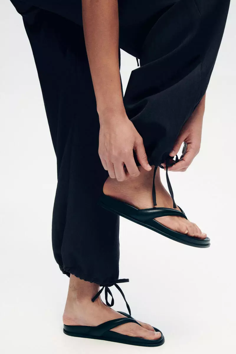 Tie-detail balloon trousers