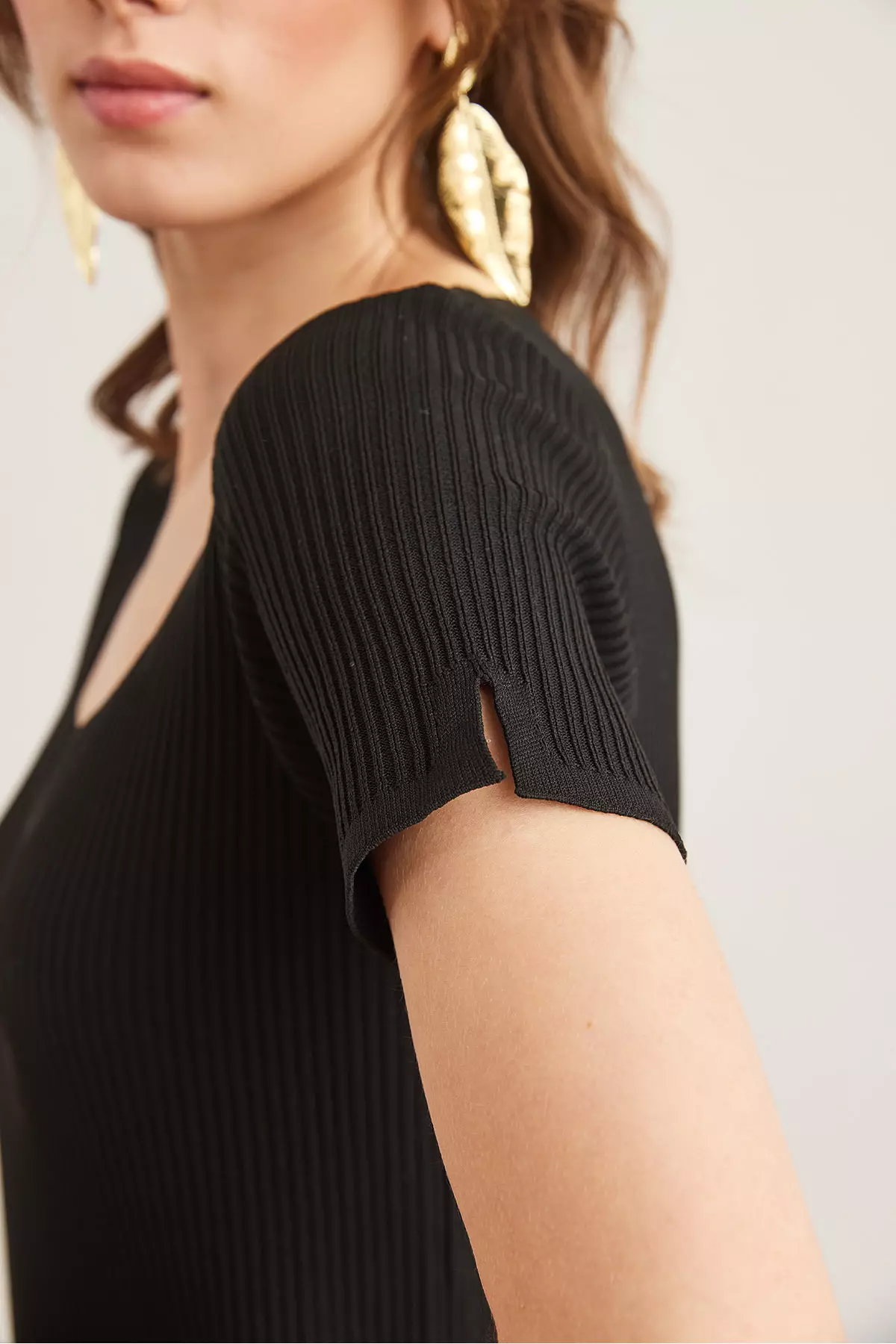 Women'S Black Collar And Sleeve Cutout Detailed Knitwear Blouse Blz- 19002884