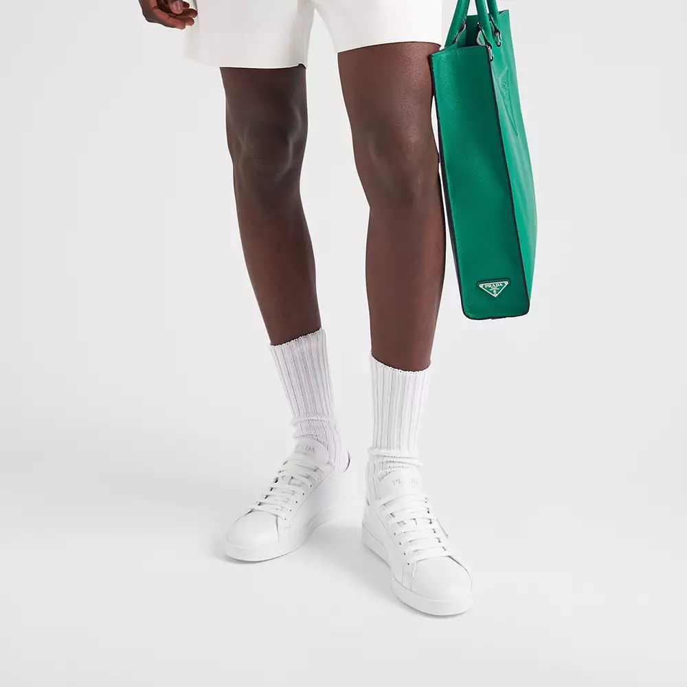 [12.12 Dealcember] Enameled Triangle Logo Brushed Leather Sneakers White