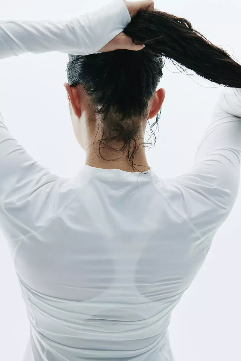 Long-sleeved running top with CoolMove™