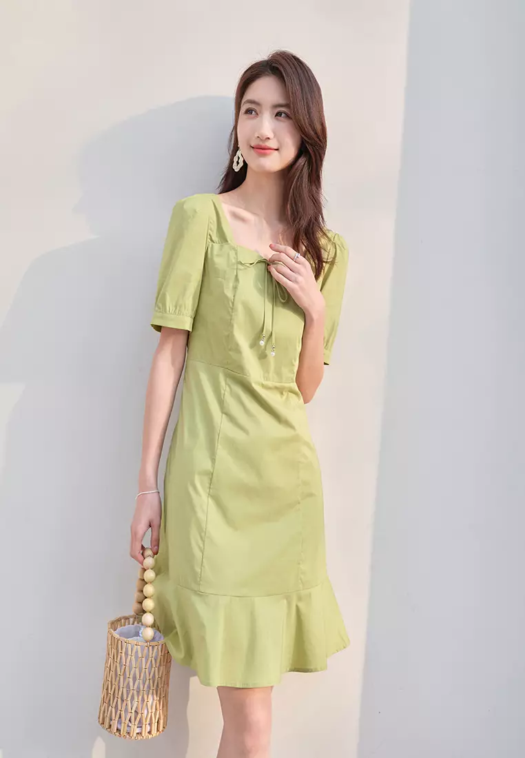 Square Neck Puff Sleeve Low Flare Midi Dress