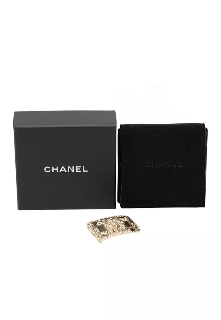 Chanel Pre-Loved Chanel Cc Gold Plated Crystal Logo Crown Plate