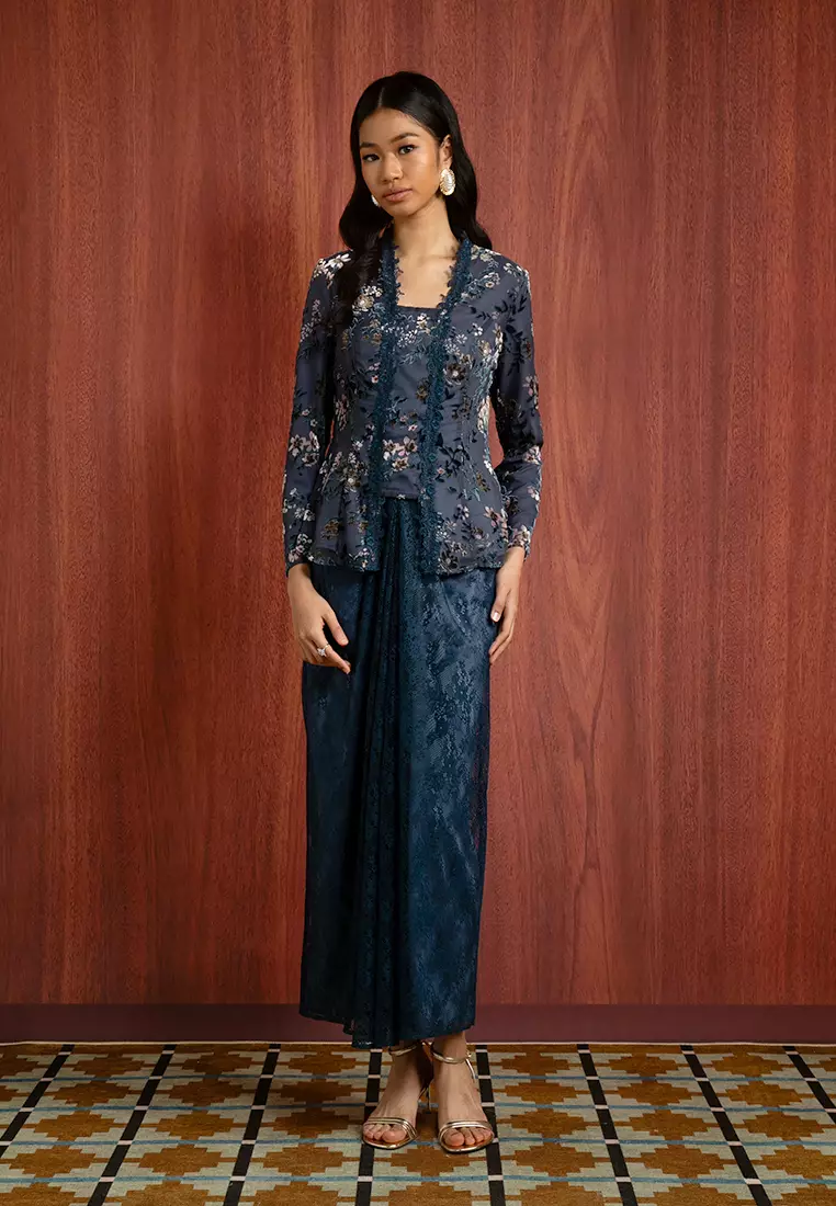 ELENA VELVET KEBAYA SET