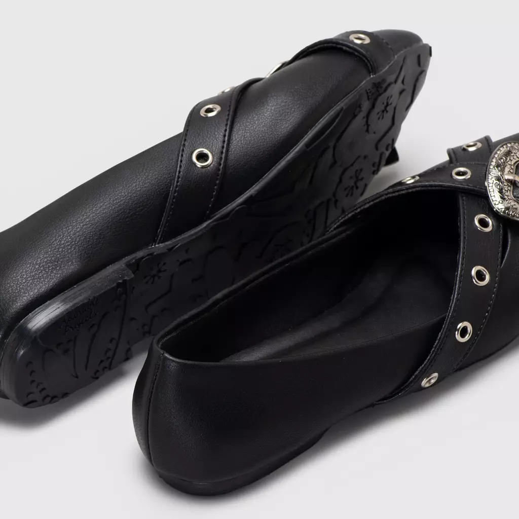 Mufla Flat Shoes Black