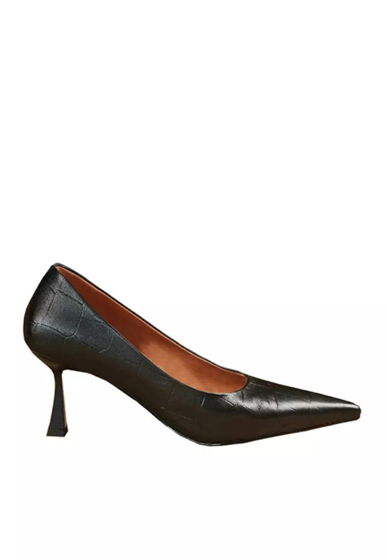 Discount on Twenty Eight Shoes  shoes - SKU: VANSA Simple Pointed Toe Leather High Heels VSW-H07071592
