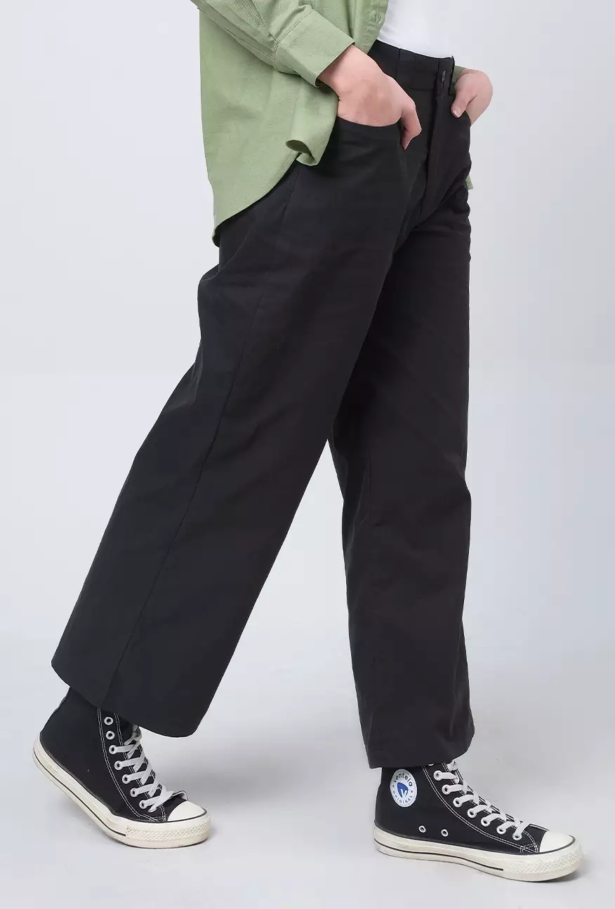 Celana Panjang Wanita Liyana Black