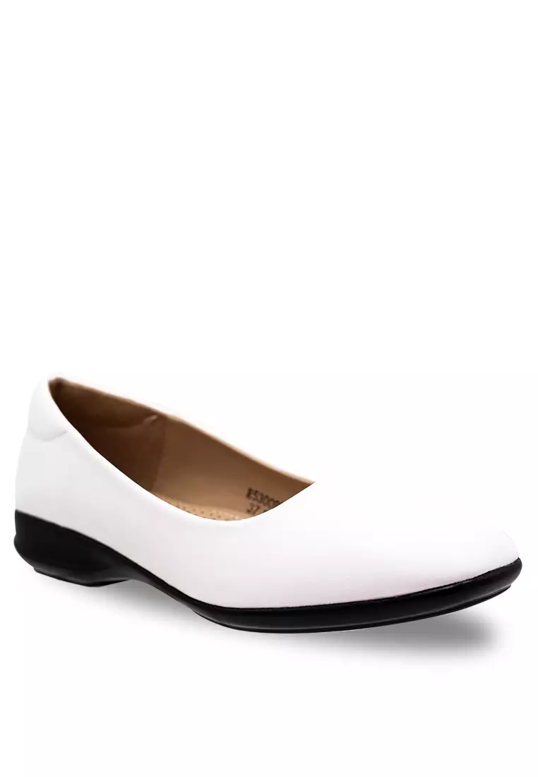 Round Toe Flats