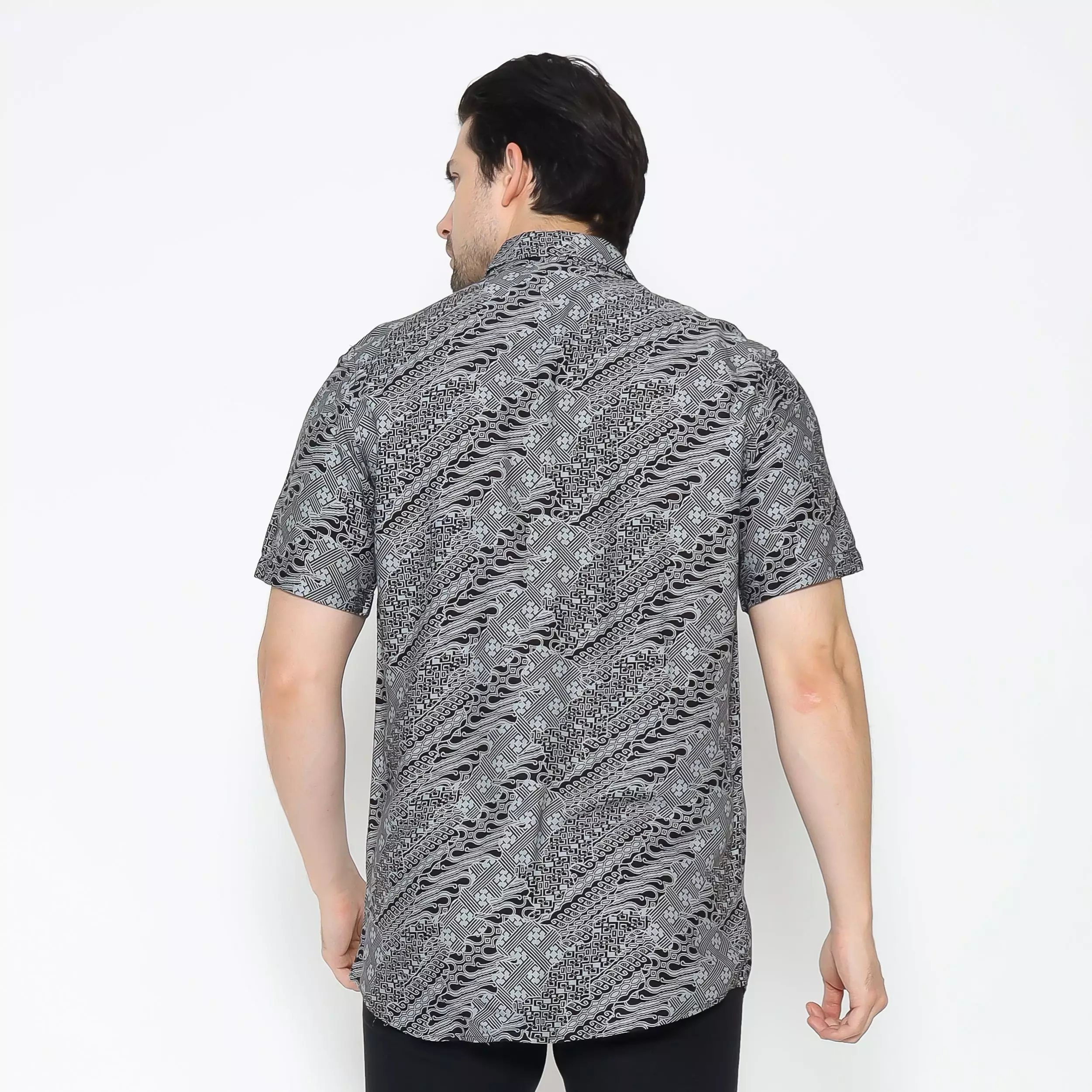 MAGINOT DHEKA GREY Batik Pria Slim Fit Lengan Pendek