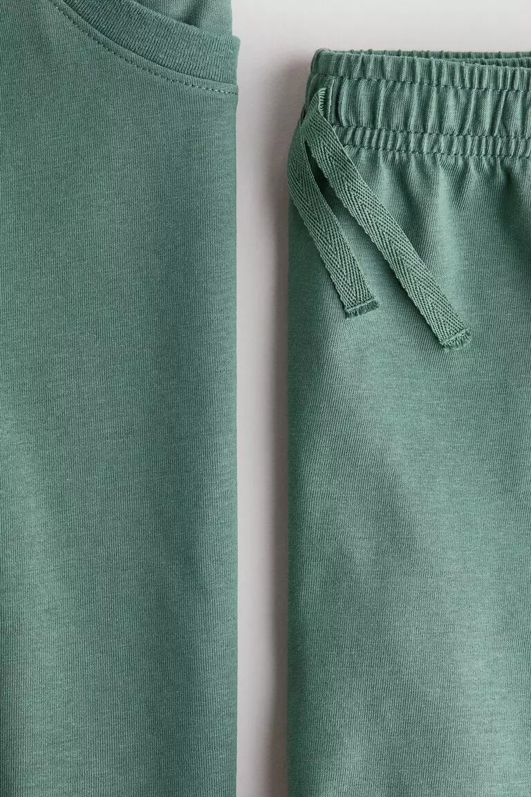 2-piece set