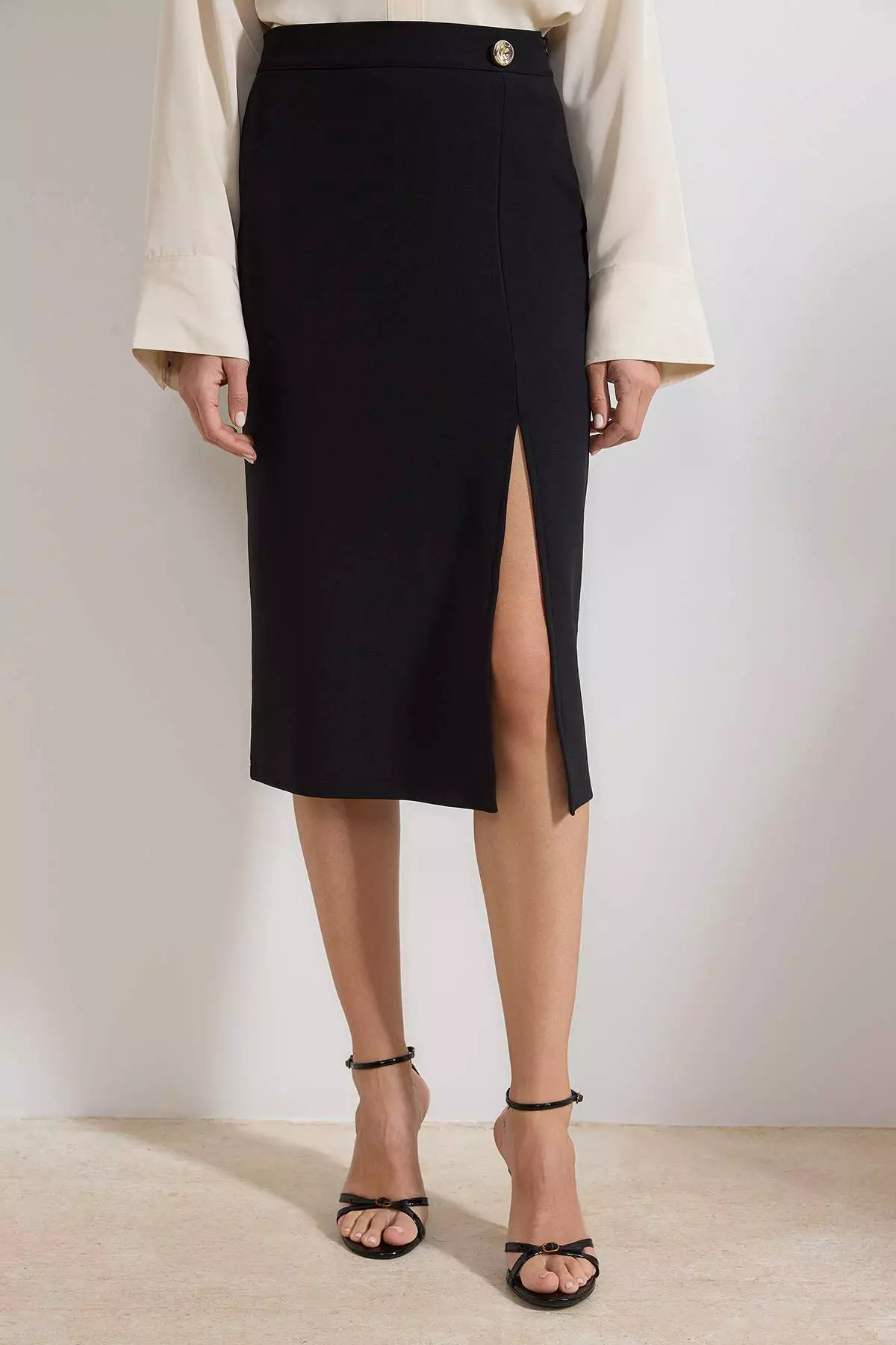 Black Pencil Accessory Detailed Regular Waist Midi Scuba Crepe Knitted Skirt Twoss26Et21