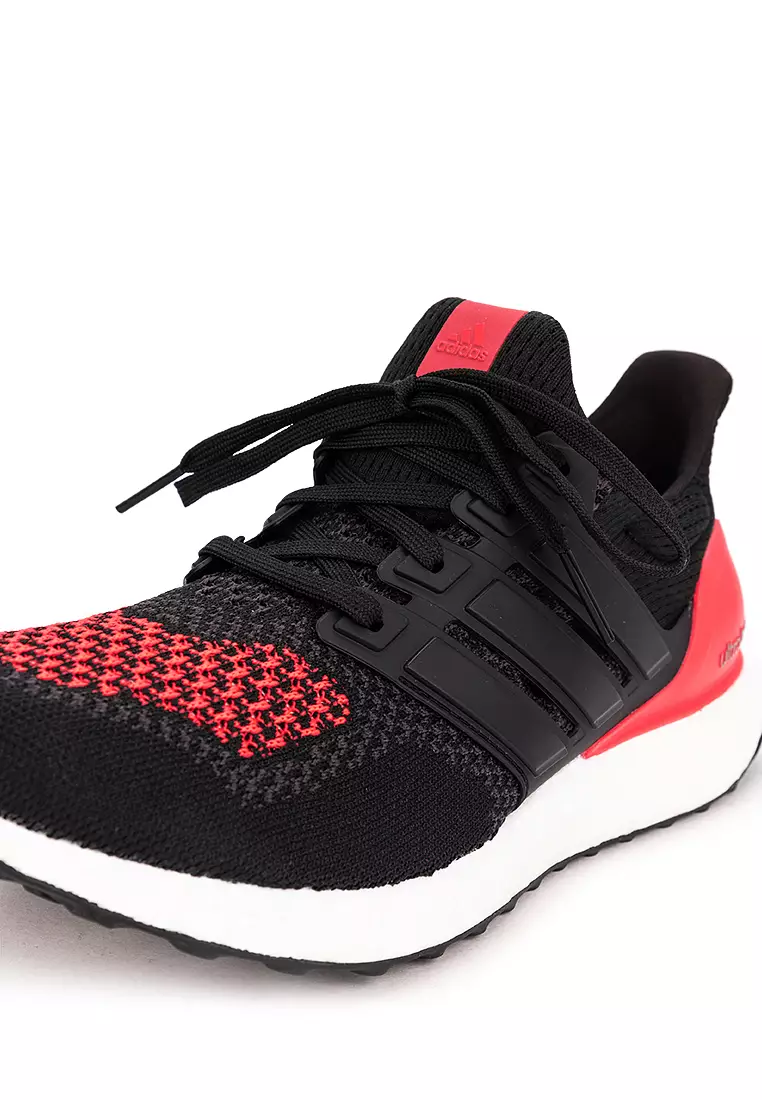 Ultraboost 1.0 鞋款