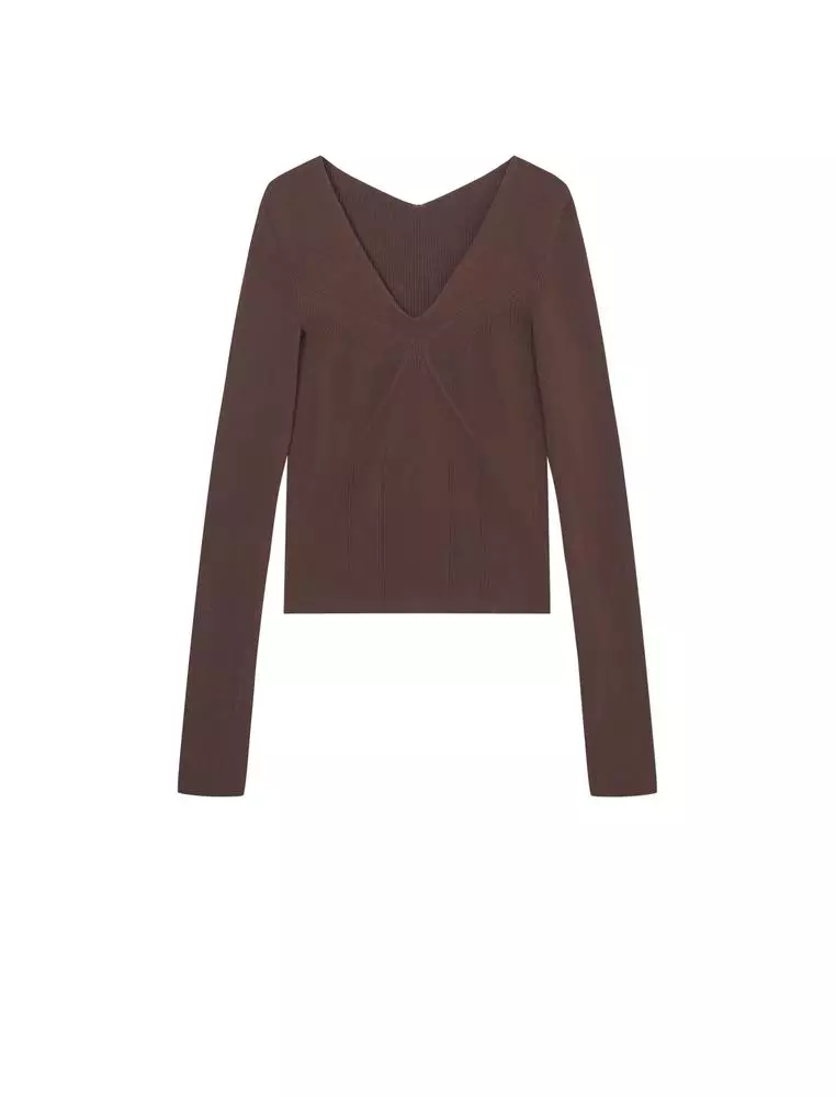 Long-sleeved pullover sweater