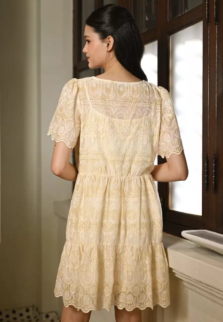 蕾丝迷你连衣裙