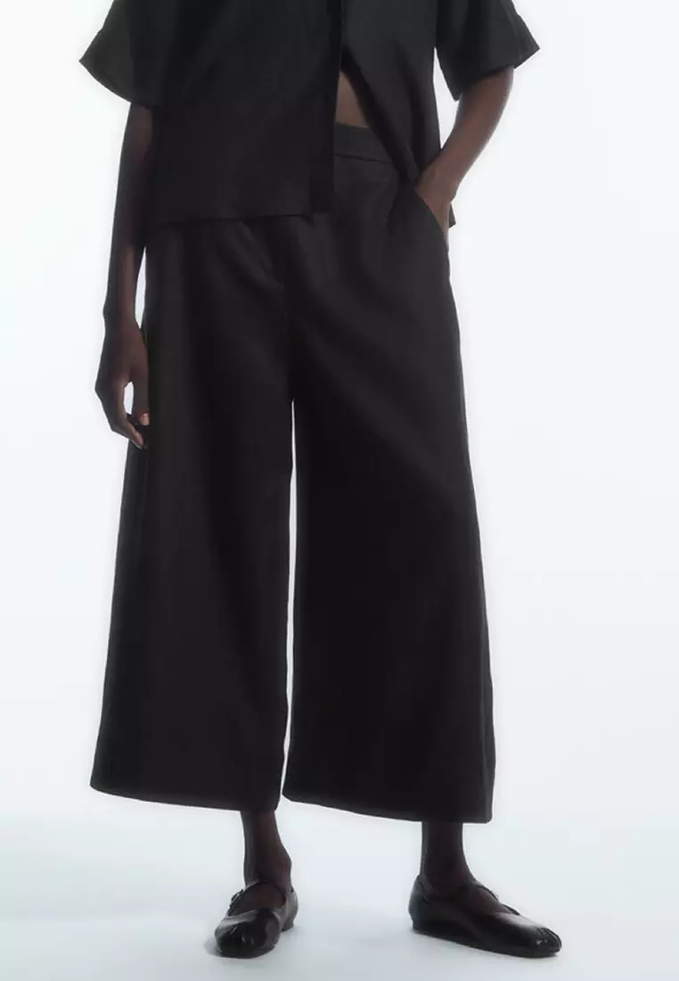 THE DECONSTRUCTED PANTS - BLACK - Trousers - COS