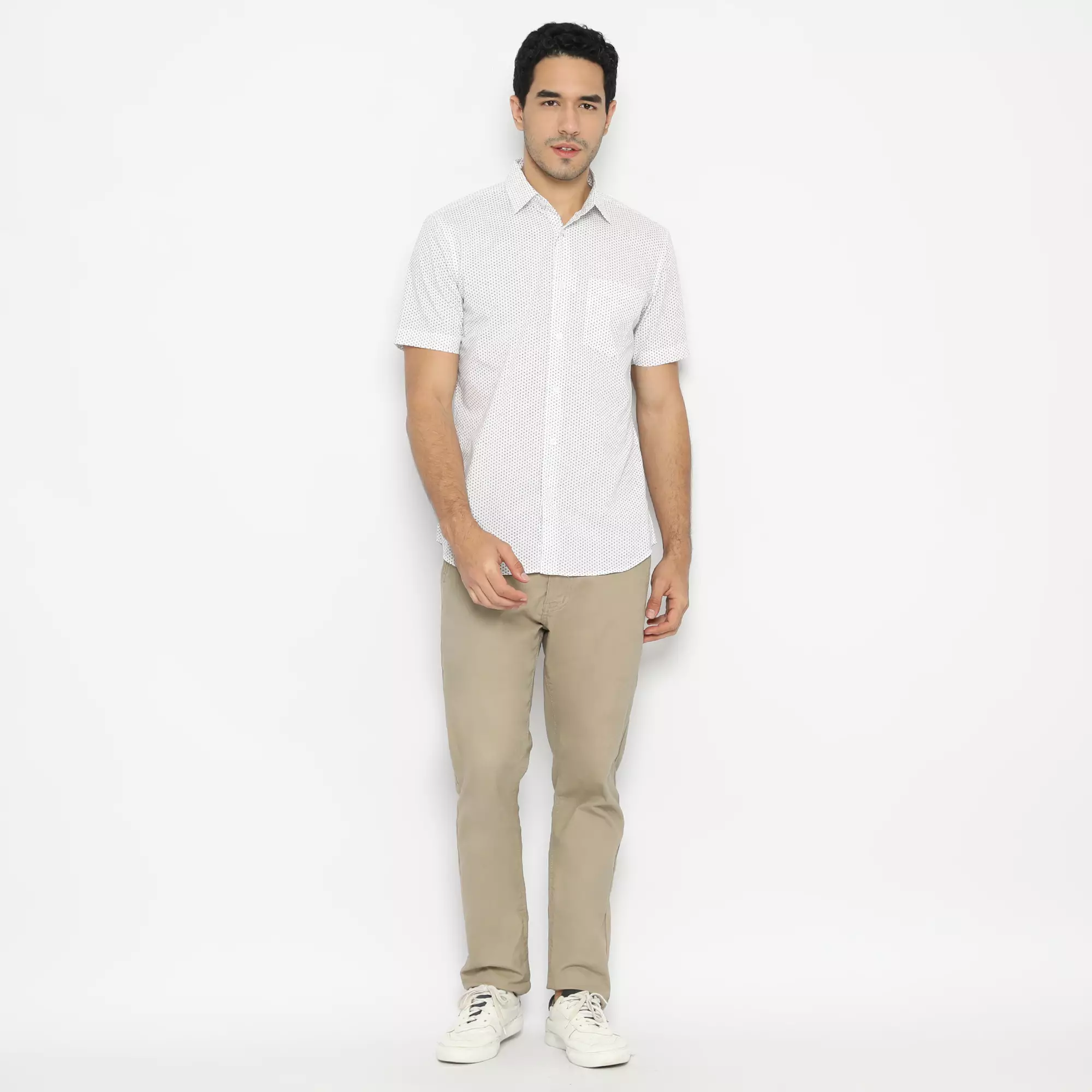 Platini Kemeja Motif Pria Lengan Pendek Katun Putih 132118