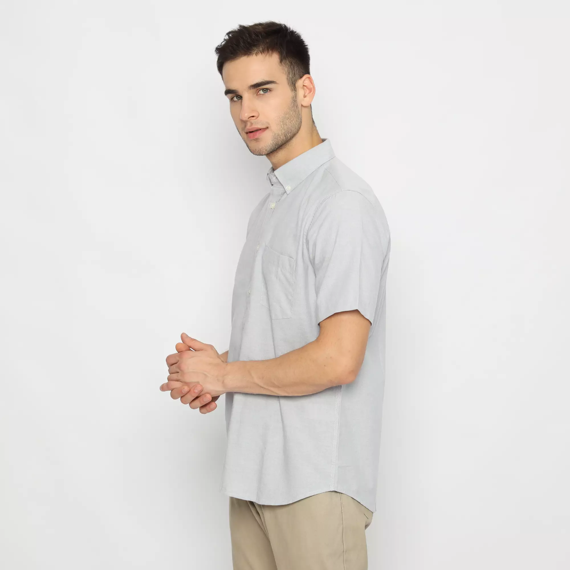 Platini Kemeja Pria Polos Pendek Katun Oxford Abu Muda 1069