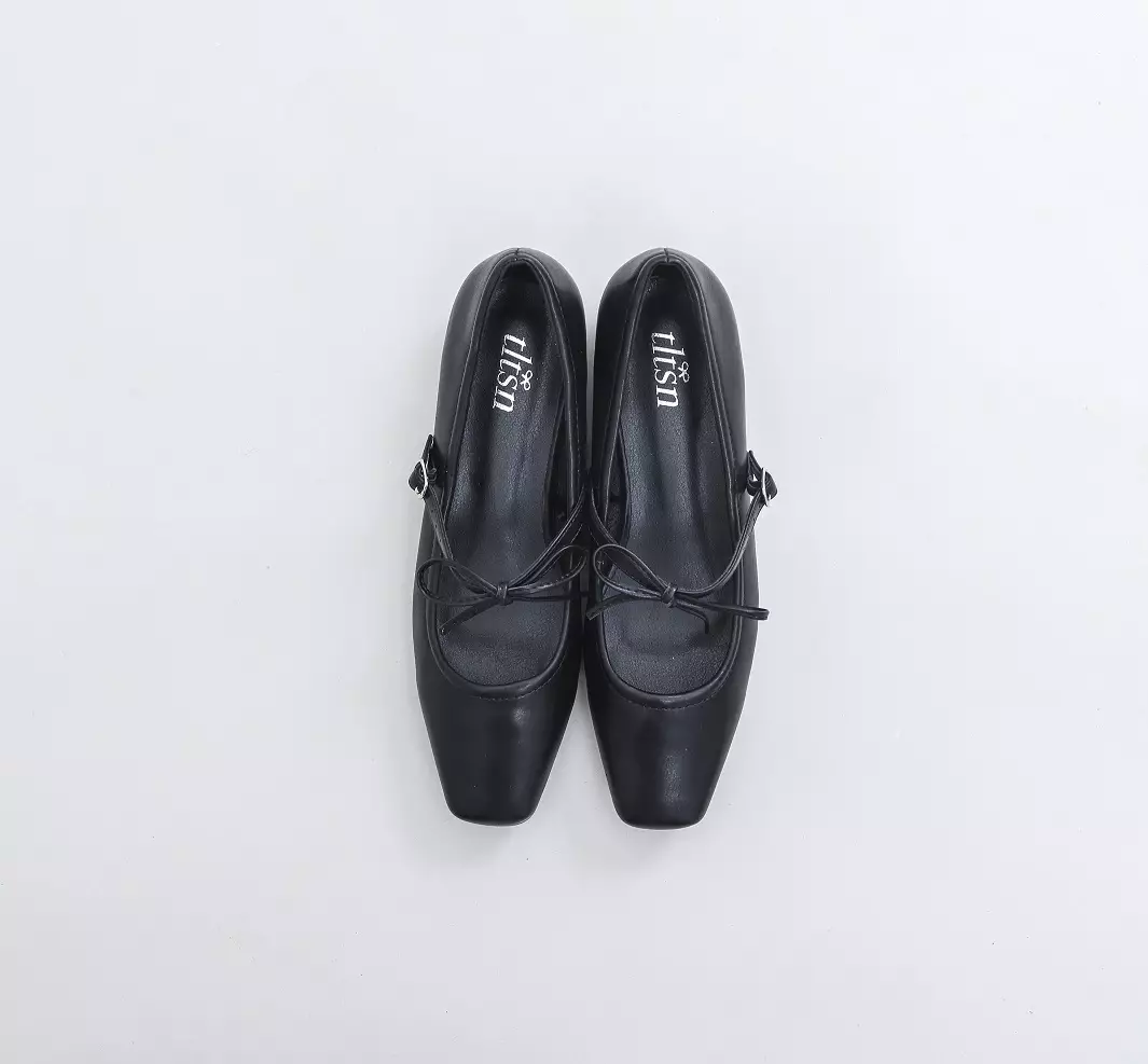 The Little Things She Needs - AGNES Flatshoes Sepatu Heels Wanita Black