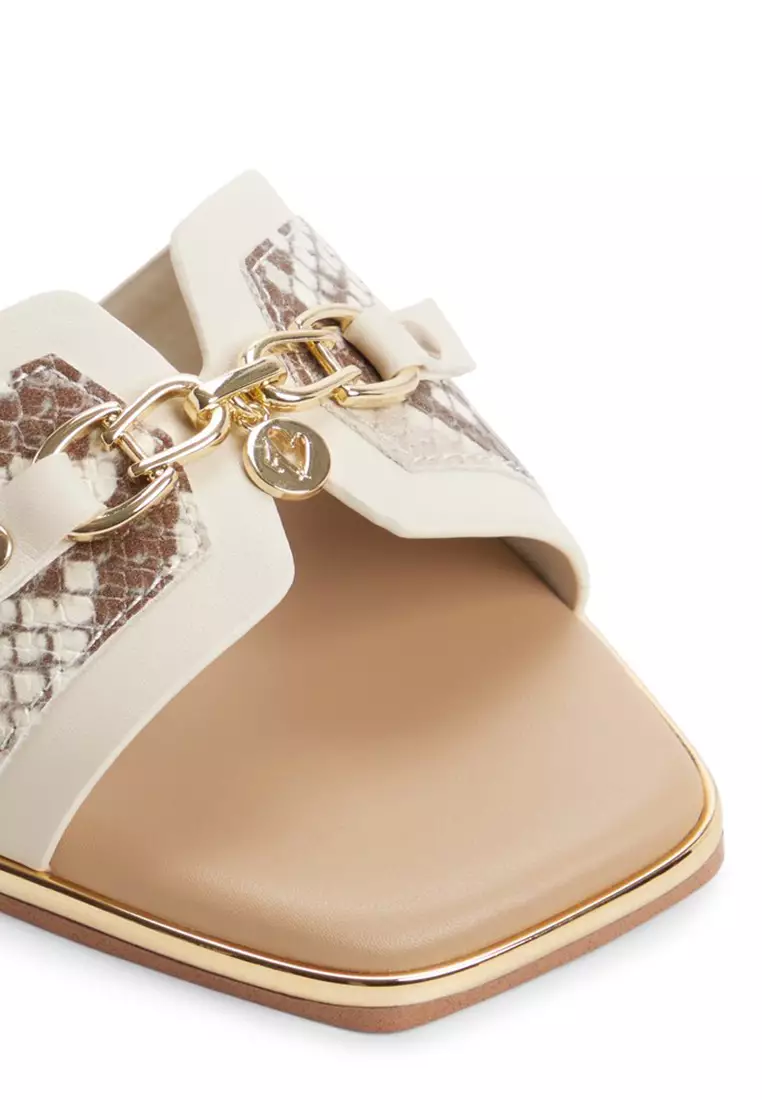 Alamassi Sandals