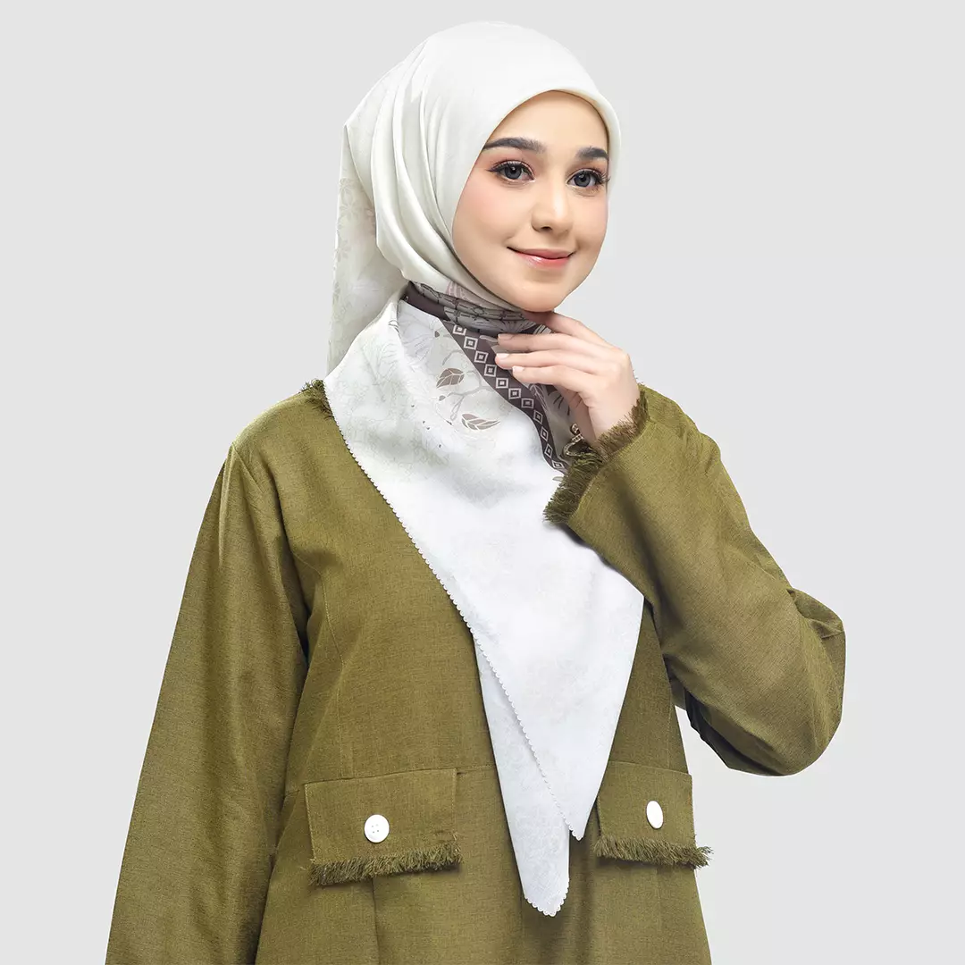 Rabbani - Kerudung Segi Empat Muslim Wanita Tetra Mafuyu Lux - HIjau