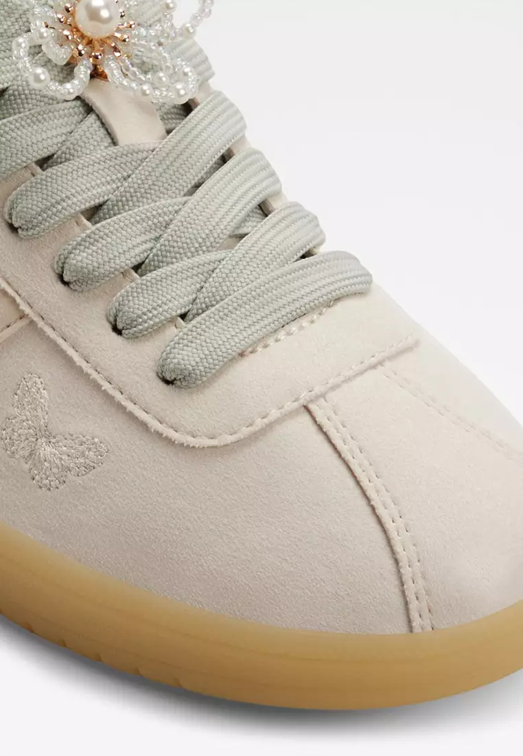 Chicsneaker Low-Top Sneakers