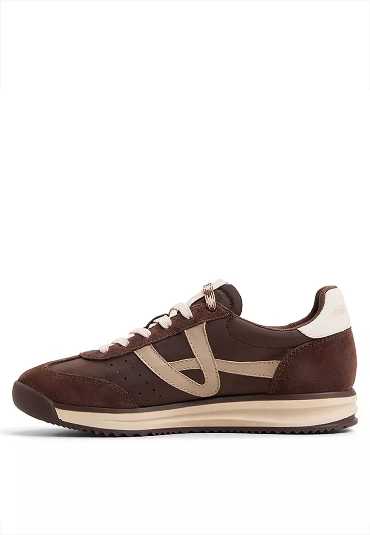 Stepcount Sneakers