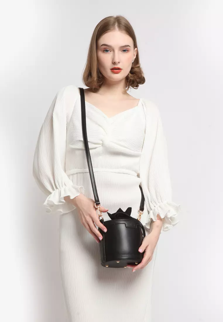 CHICAGO JG2291-1 SLING BAG BLACK