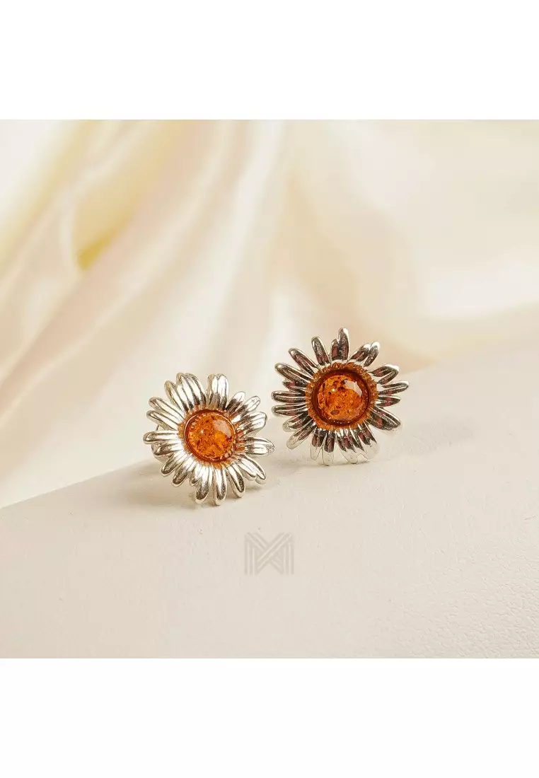 MILLENNE Multifaceted Baltic Amber Daisy Silver Stud Earrings with 925 Sterling Silver