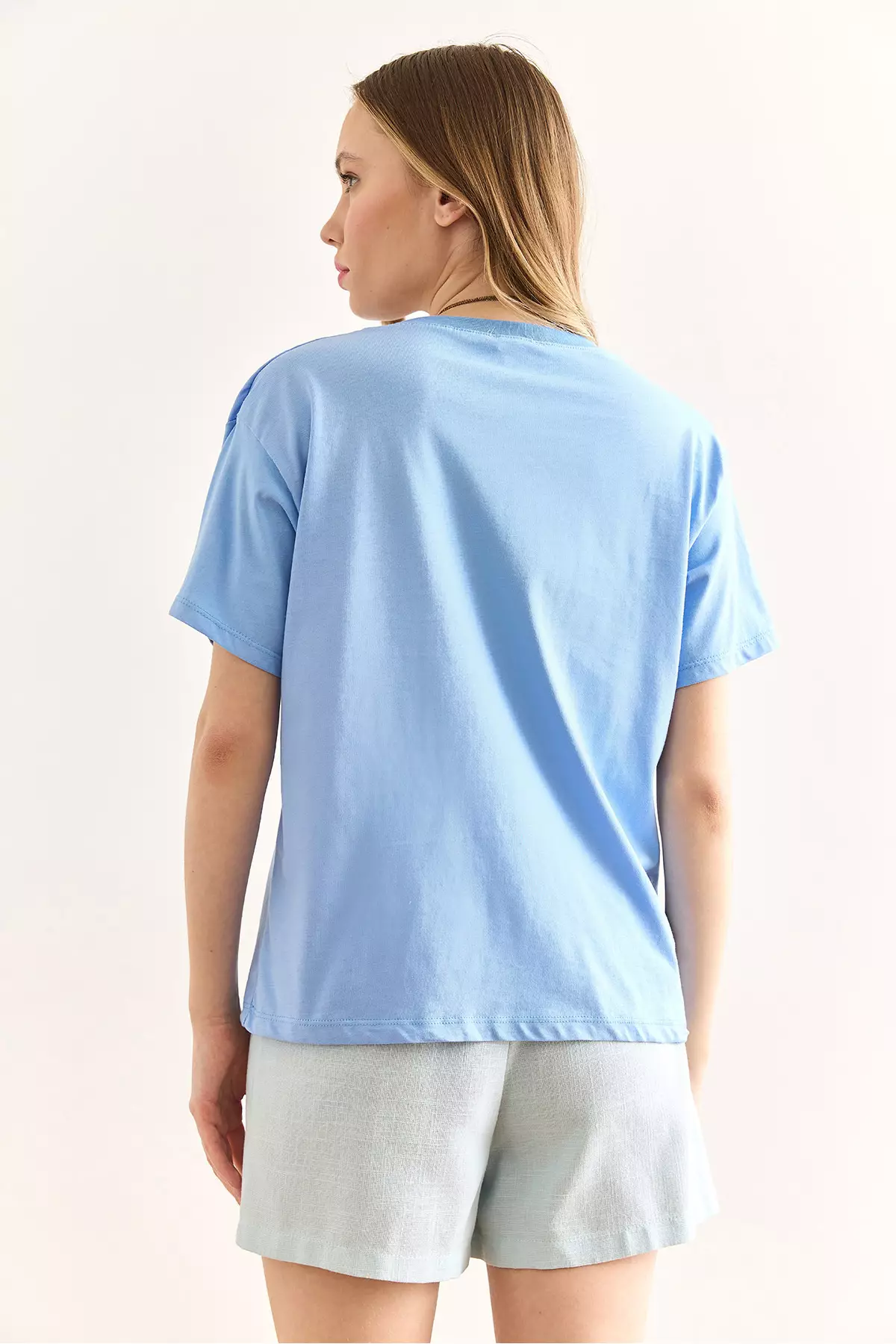 Women's Baby Blue Crew Neck Basic T-Shirt Tsh-19000774