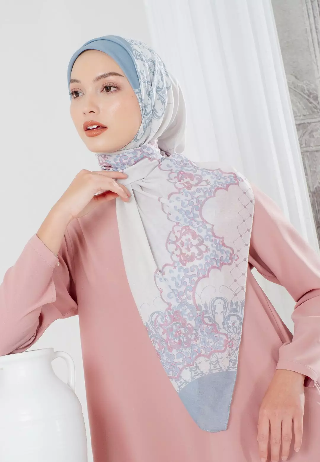 FUGY Scarf Cream - Kerudung Hijab Segiempat Motif With BOX - Bahan Voal Premium - Ukuran 115x115