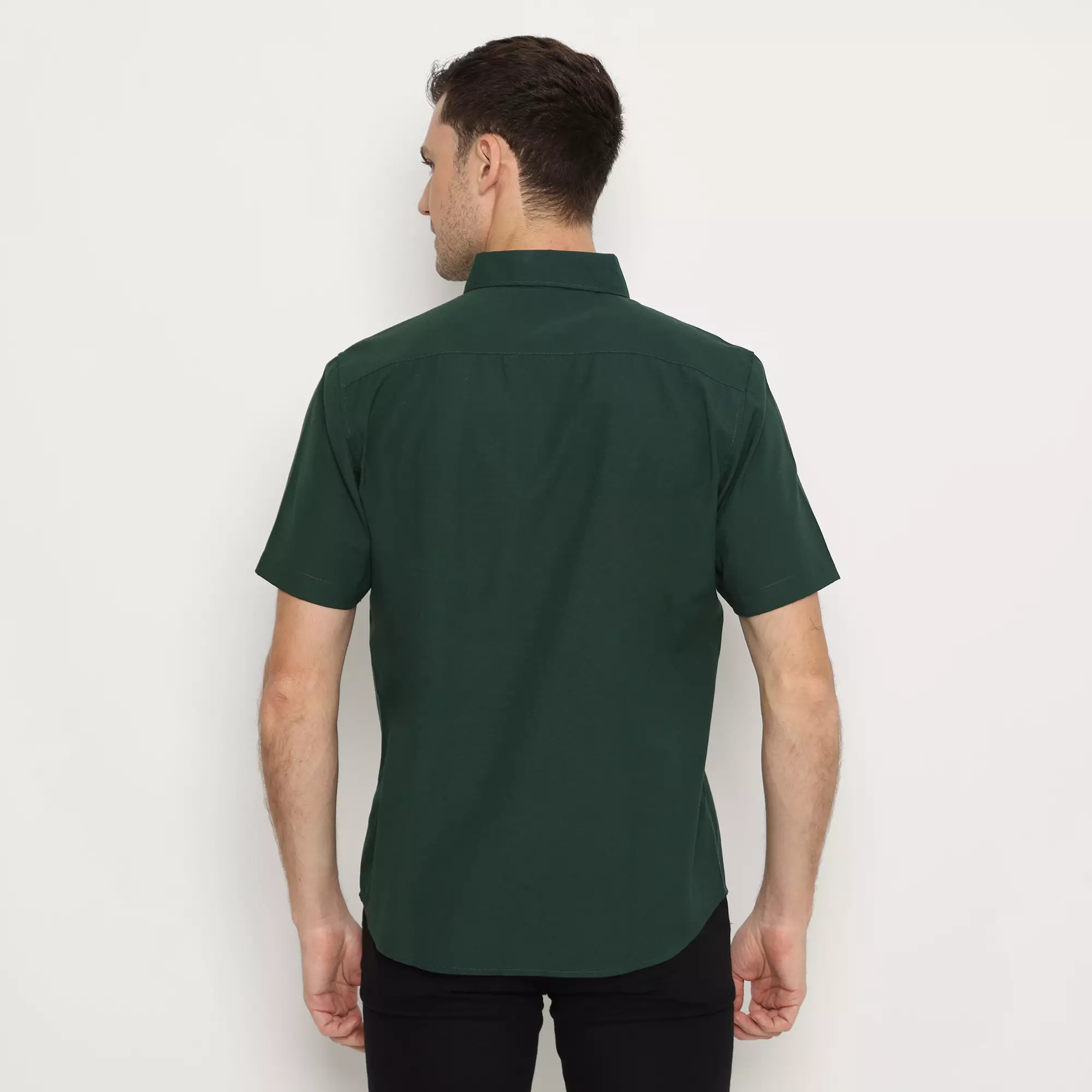 Platini Kemeja Pria Polos Pendek Katun Oxford Hijau Botol 1069