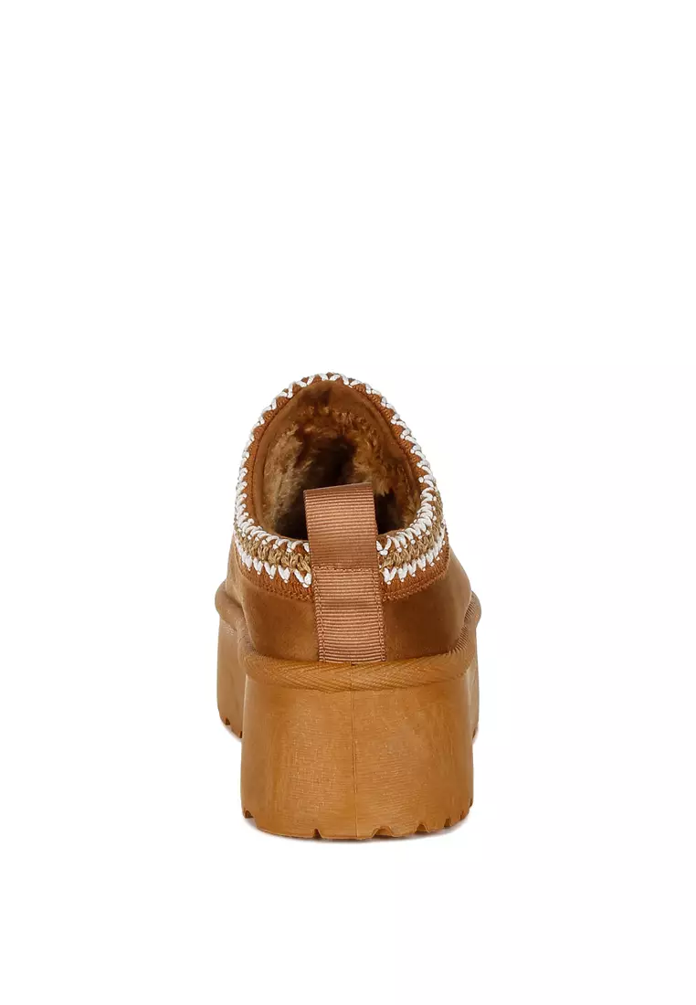 Embroidered Platform Classic Slip-On in Tan