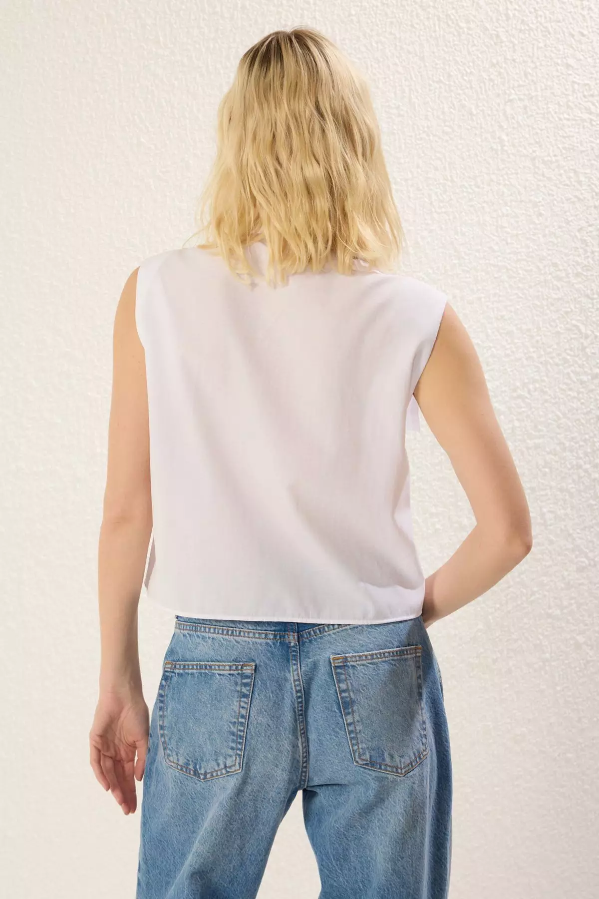 Sleeveless Regular Shirt