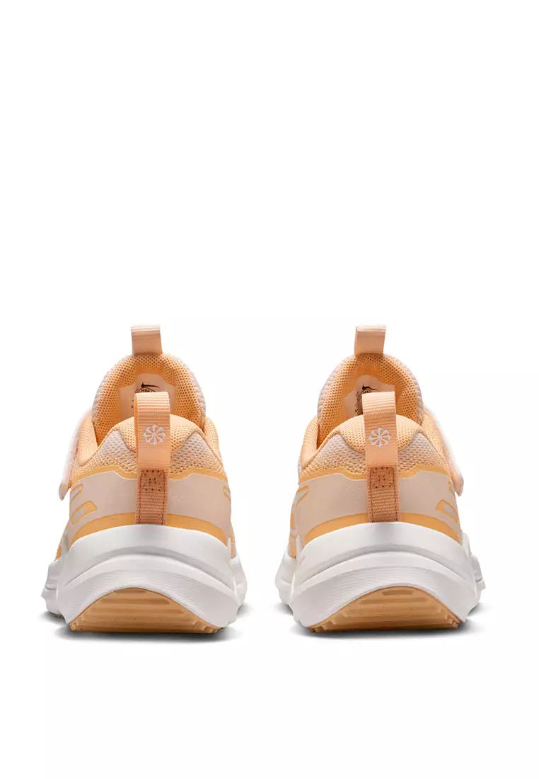 Nike Cosmic Runner