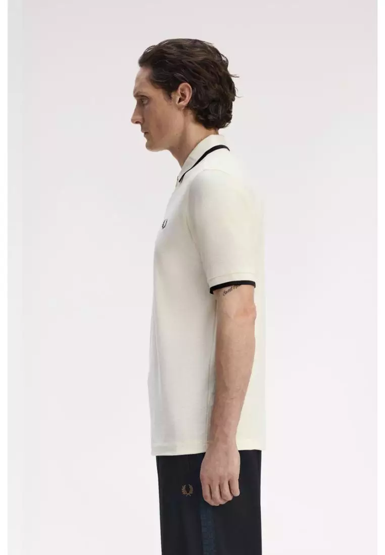 Fred Perry M1672 Crepe Pique Polo Shirt (Ecru)