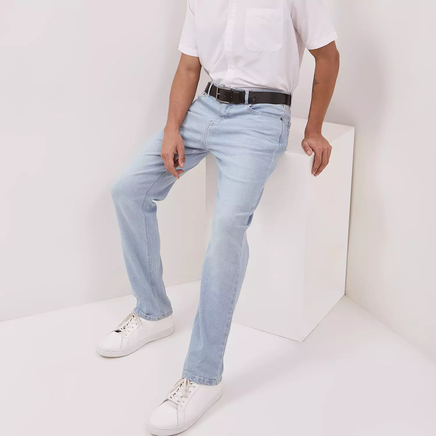 DUST Celana Straight Jeans Baril Medium Light Blue (DM.3106)