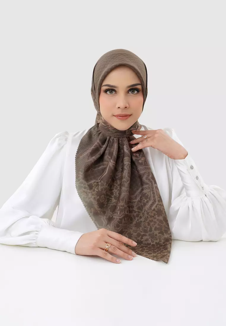 Haramain 2 Satin Square - Pecan