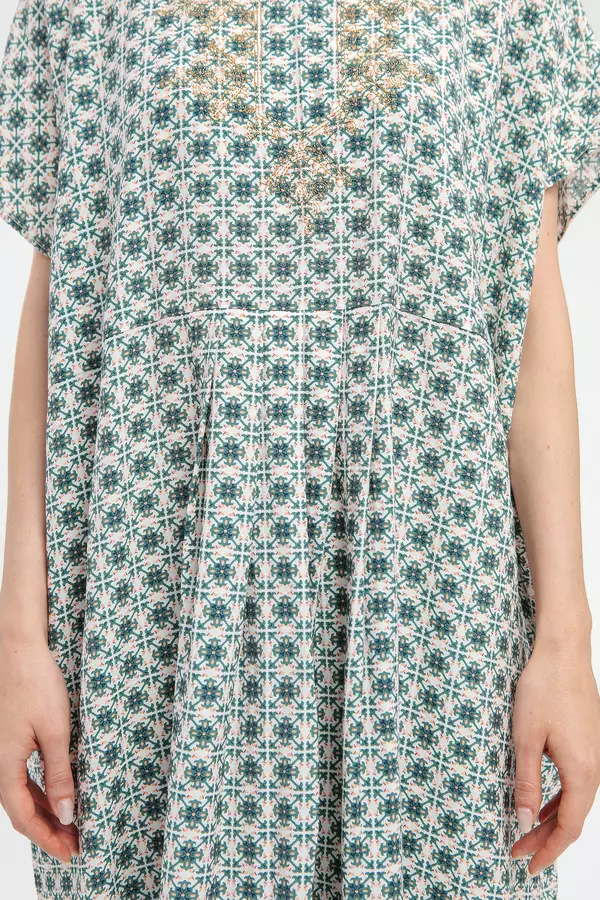 MINIMAL - Dhania - Kaftan Motif Bordir - Beige Warna Beige