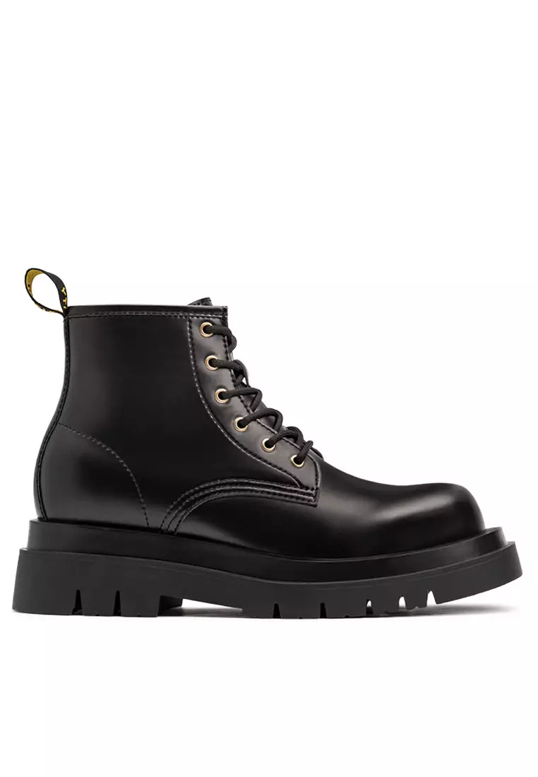 High Top Leather Lace up Boots CQ2103002