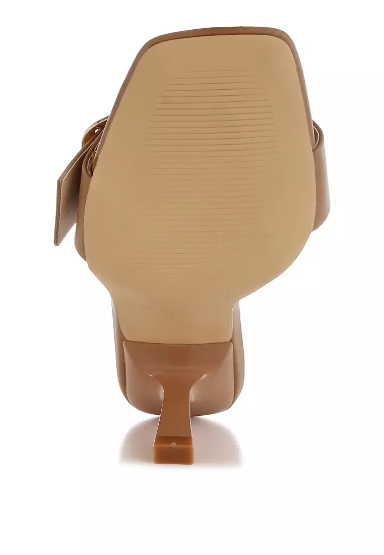 Sandal Slip On Tali Gesper Warna Putih Pucat